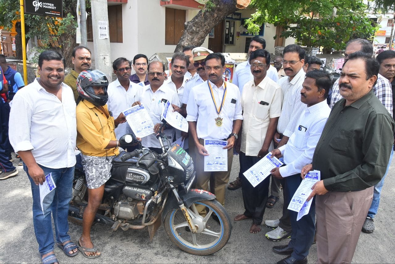 தென்காசியில் முடநீக்கியல் மருத்துவர் சங்கம் சார்பில் சாலை பாதுகாப்பு விழிப்புணர்வு நிகழ்ச்சி..