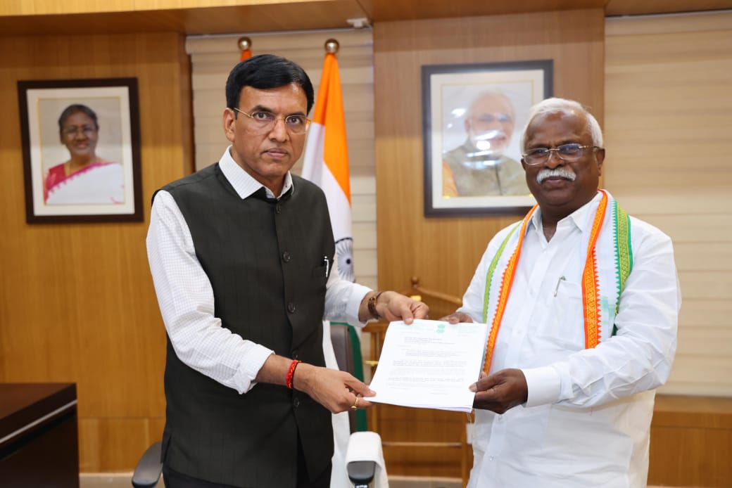 பீடித் தொழிலாளர் ஓய்வூதியம் உயர்த்தி வழங்கப்பட வேண்டும்; நெல்லை எம்.பி ராபர்ட் புரூஸ் ஒன்றிய அமைச்சரிடம் கோரிக்கை..