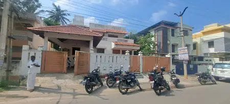 திருச்சியில் தொழிலதிபர் வீட்டில் நகை பணம் கொள்ளை.! போலீஸ் விசாரணை .!!