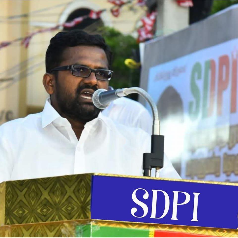 சட்டம் ஒழுங்கு நிர்வாகிப்பதில் திமுக அரசு முழு தோல்வி .!எஸ்டிபிஐ கட்சி ராமநாதபுரம் மாவட்ட தலைவர் பகிரங்க குற்றச்சாட்டு .!!