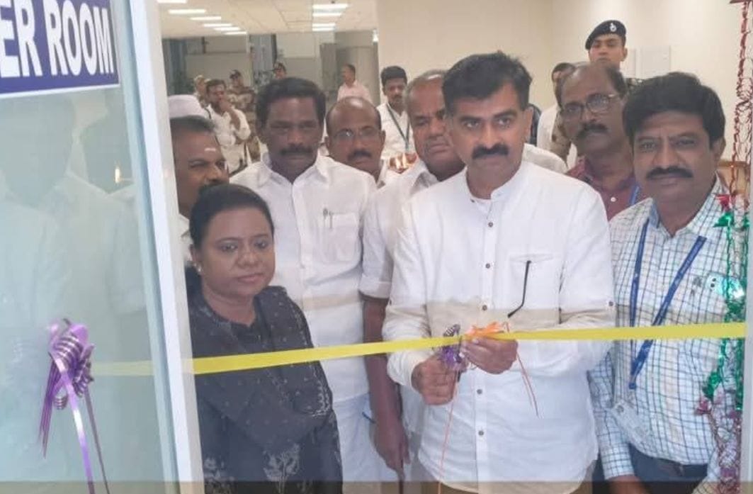 திருச்சி சர்வதேச விமான நிலையத்தில் இஸ்லாமியர்களின் தொழுகை கூடத்தை திறந்து வைத்த திருச்சி பாராளுமன்ற உறுப்பினர் துரை வைகோ.!