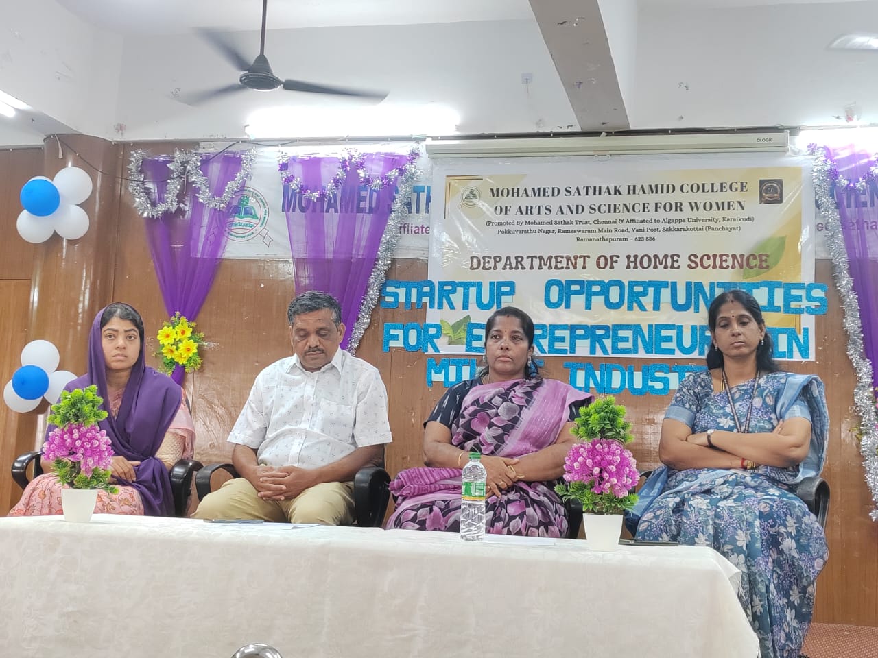 தினைதுறை சார்பில் தொழில் முனைவோருக்கு தொடக்க வாய்ப்புகள் குறித்த பயிற்சி  முகாம்.!