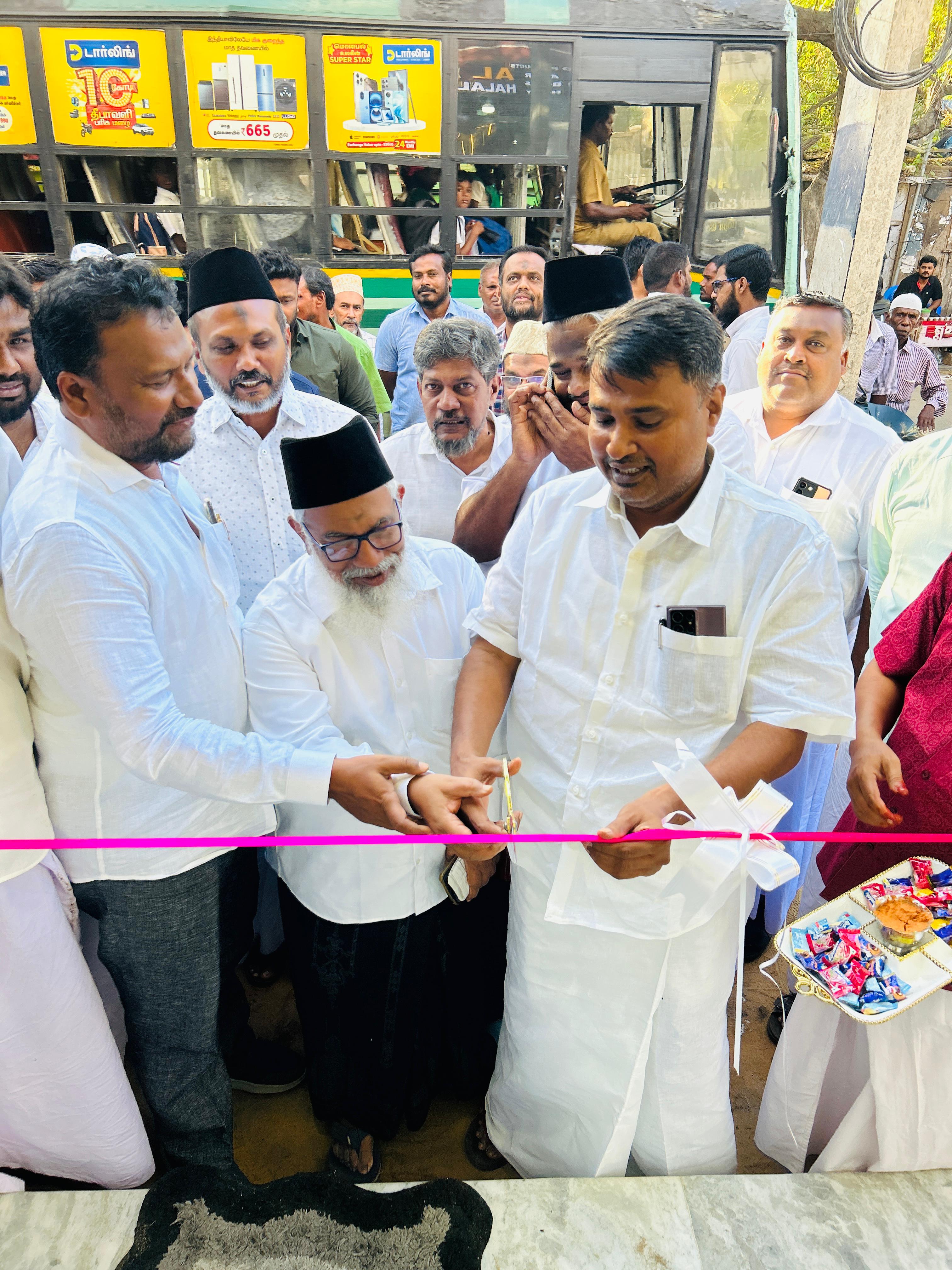 கீழக்கரையில் அஃபியா டூர்ஸ் மற்றும் டிராவல்ஸ் திறப்பு விழா ! 