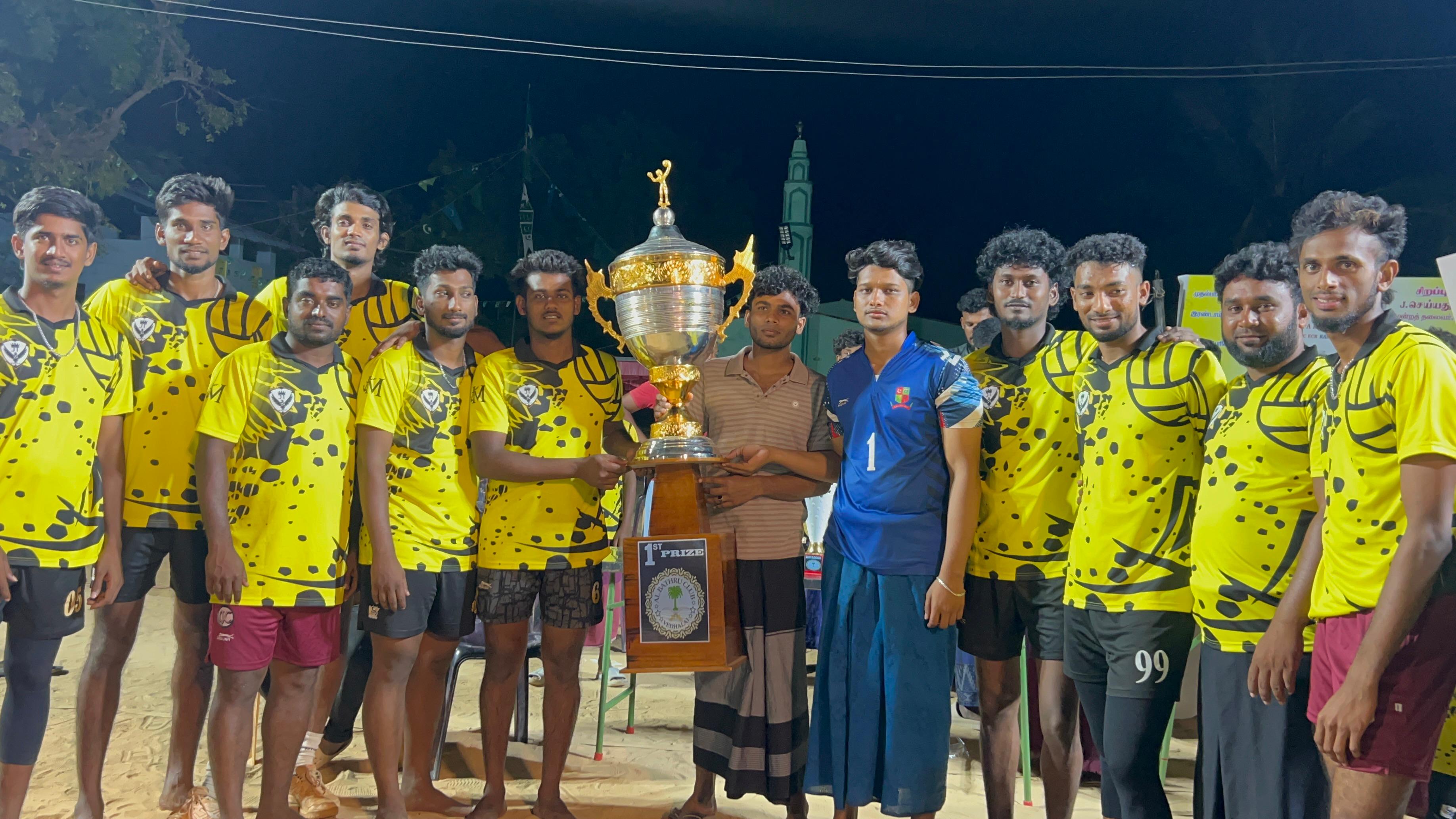 வேதாளையில் மின்னொளி கைப்பந்து போட்டி.! 