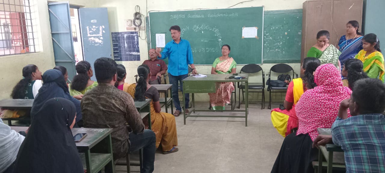 மேட்டுப்பாளையம் நகராட்சி பெண்கள் மேல்நிலைப் பள்ளியில் பெற்றோர் ஆசிரியர் கழக கூட்டம்.!