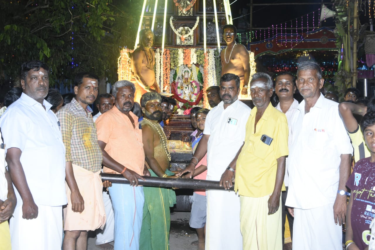 சோழவந்தான் அருகே இரும்பாடி அருள்மிகு ஸ்ரீ பாலமுருகன் திருக்கோவில் 54 ஆம் ஆண்டு பங்குனி பொங்கல் திருவிழா