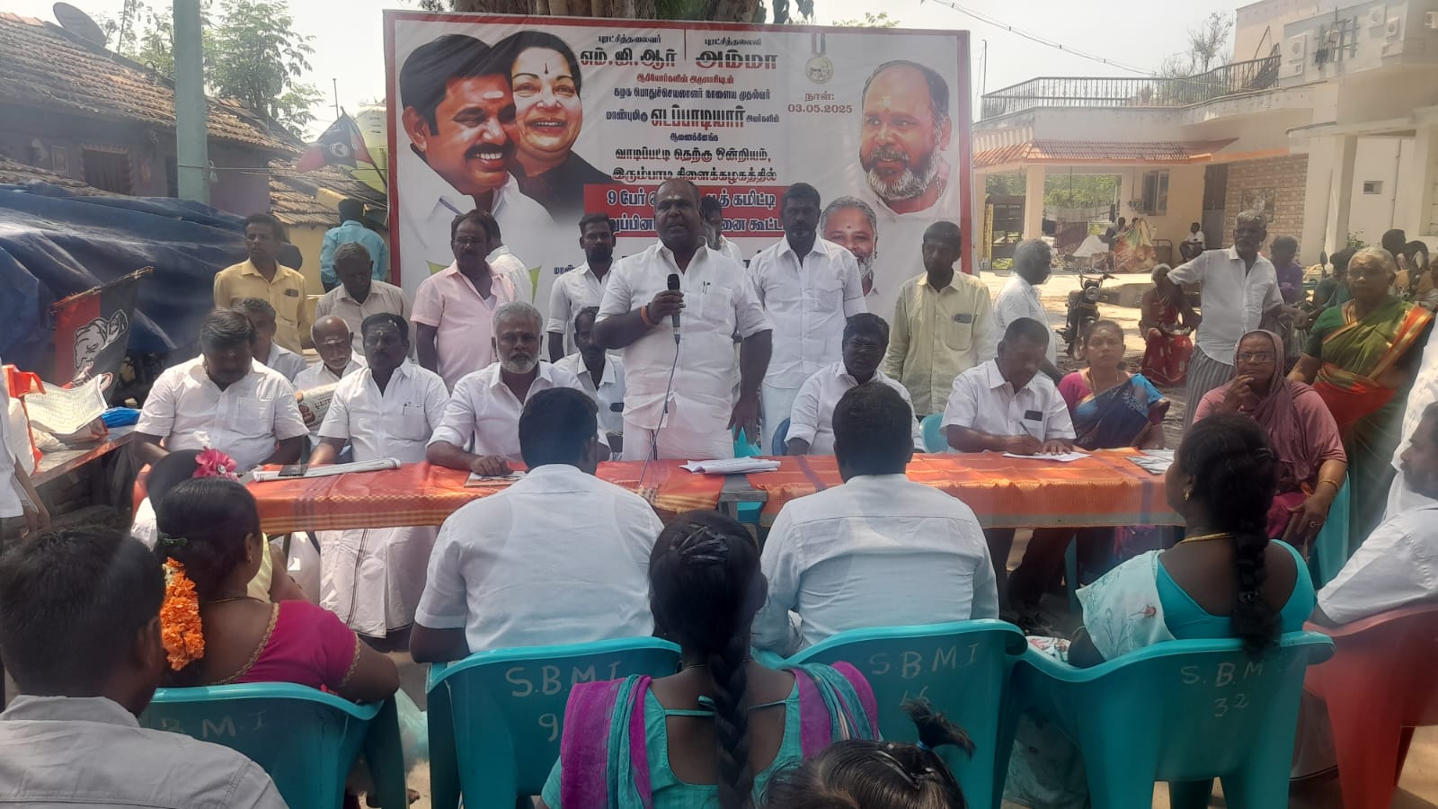 சோழவந்தான் – பூத் கமிட்டி நிர்வாகிகள் ஆலோசனைக் கூட்டம். ஆர் பி உதயகுமார் சிறப்புரை
