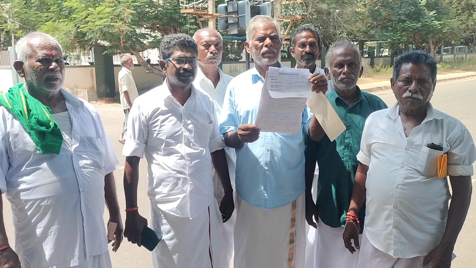 பயிர் காப்பீடு இழப்பீடு வழங்குவதில் பாரபட்சம்: விவசாயிகள் குற்றச்சாட்டு.!