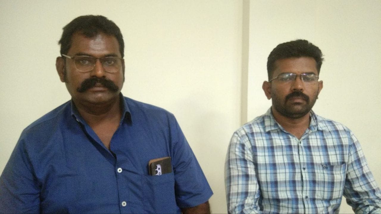 நகராட்சி ஊழியருக்கு மிரட்டல் விடுத்த இருவருக்கு சிறை..