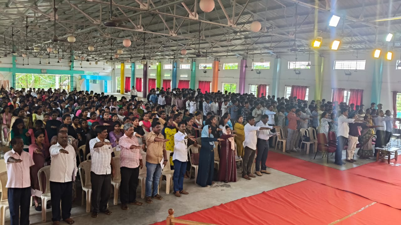 கோவை காரமடையில் இளம் வாக்காளர்கள் சேர்க்கை பிரச்சாரம்.!