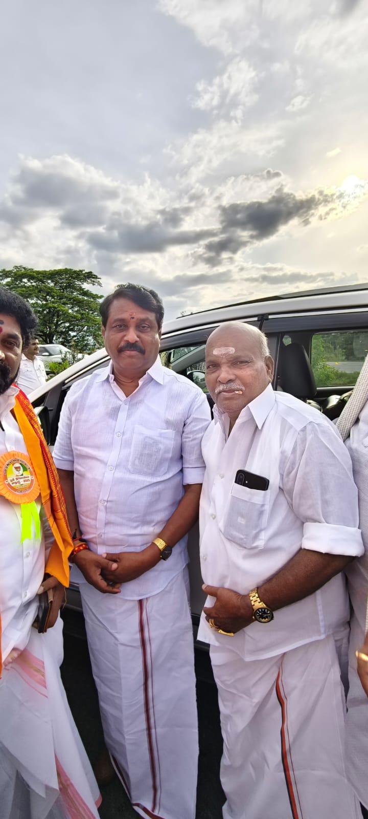 தமிழக பாஜக தலைவர் நயினார் நாகேந்திரனை சந்தித்து வாழ்த்து பெற்றார் பாஜக விவசாய அணி மாநில துணைத்தலைவர்