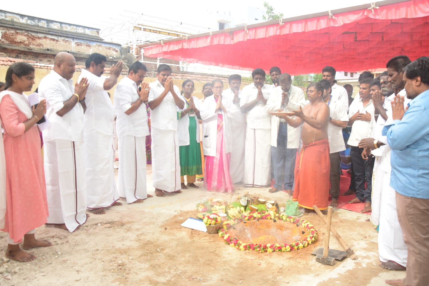 சோழவந்தான் அரசு மருத்துவமனையில் 3.5 கோடி மதிப்பில் கூடுதல் கட்டிடம் கட்ட பூமி பூஜை