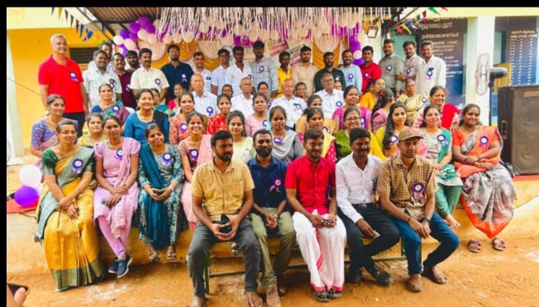 முன்னாள் மாணவர்களின் சந்திப்பு நிகழ்ச்சி