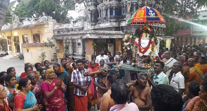 சோழவந்தானில் சனி பிரதோஷ விழா