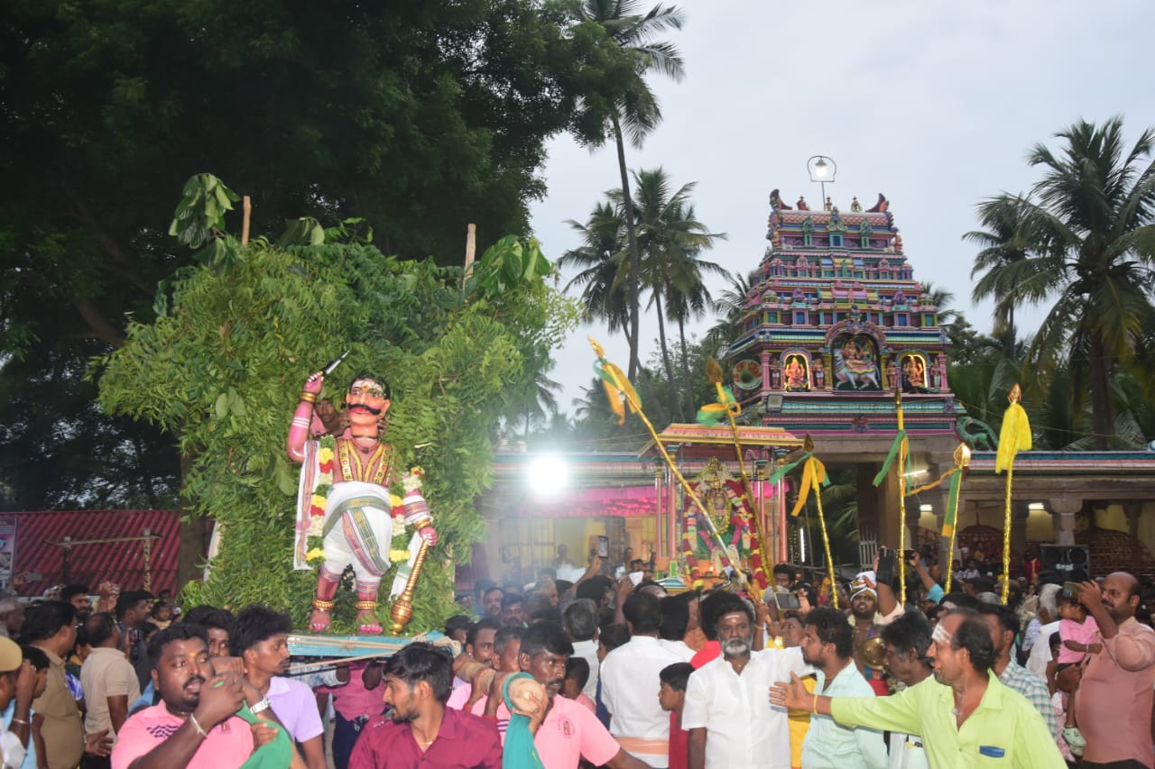 சோழவந்தான் அருகே தென்கரை அருள்மிகு அகிலாண்டேஸ்வரி சமேத மூல நாத சாமி கோவிலில் சூரசம்ஹார விழா