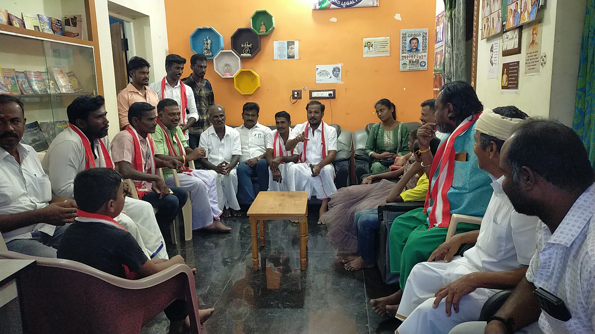 உசிலம்பட்டியில் இந்திய ஜனநாயக கட்சியின் ஆலோசனை கூட்டம்.