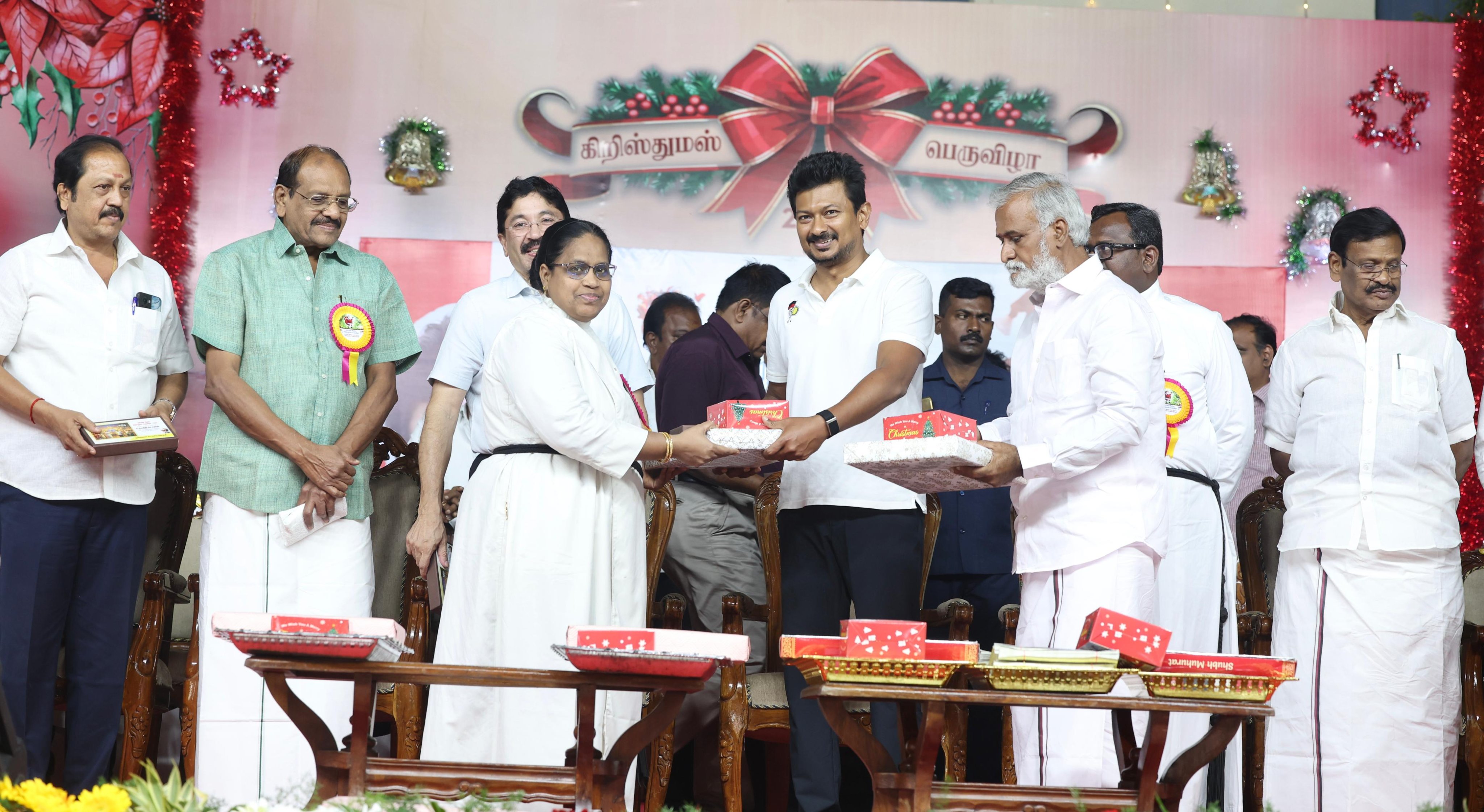 வாக்குரிமை என்பது நம்முடைய கடமை அல்ல, உரிமை  வாக்காளர் பட்டியலில் பெயர் விடுபடாமல் சரி செய்யுங்கள்!  சென்னை, துறைமுகம் கிறிஸ்துமஸ் பெருவிழாவில்,  துணை முதலமைச்சர் உதயநிதி ஸ்டாலின் பேச்சு!