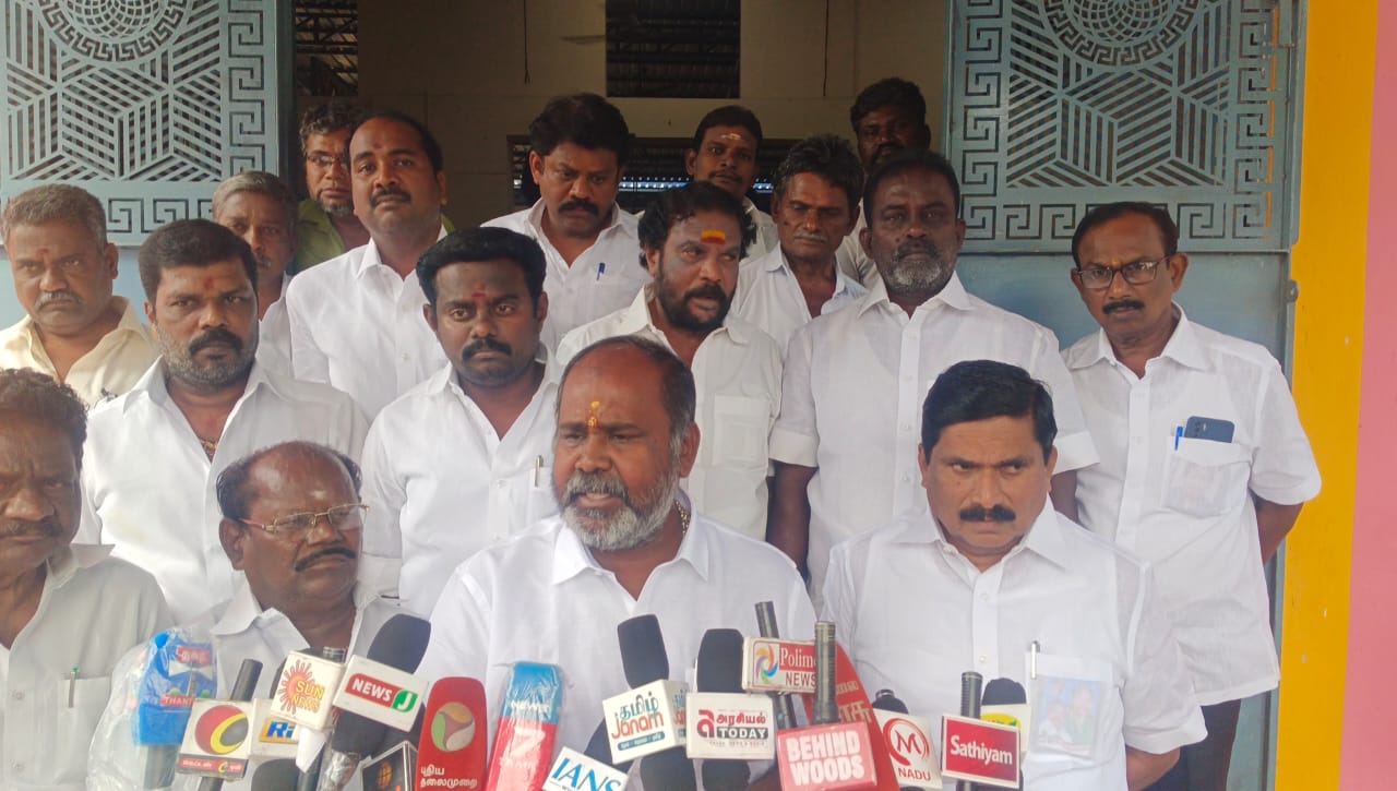 வடகிழக்கு பருவமழையில் தோல்வியடைந்த திமுக அரசு சலுகை மழையில் மக்களை திருப்தி படுத்திவிடலாம் என ஆய்வு கூட்டங்களை நடத்தி வருகிறது – என முன்னாள் அமைச்சர் ஆர்.பி.உதயக்குமார் பேட்டி