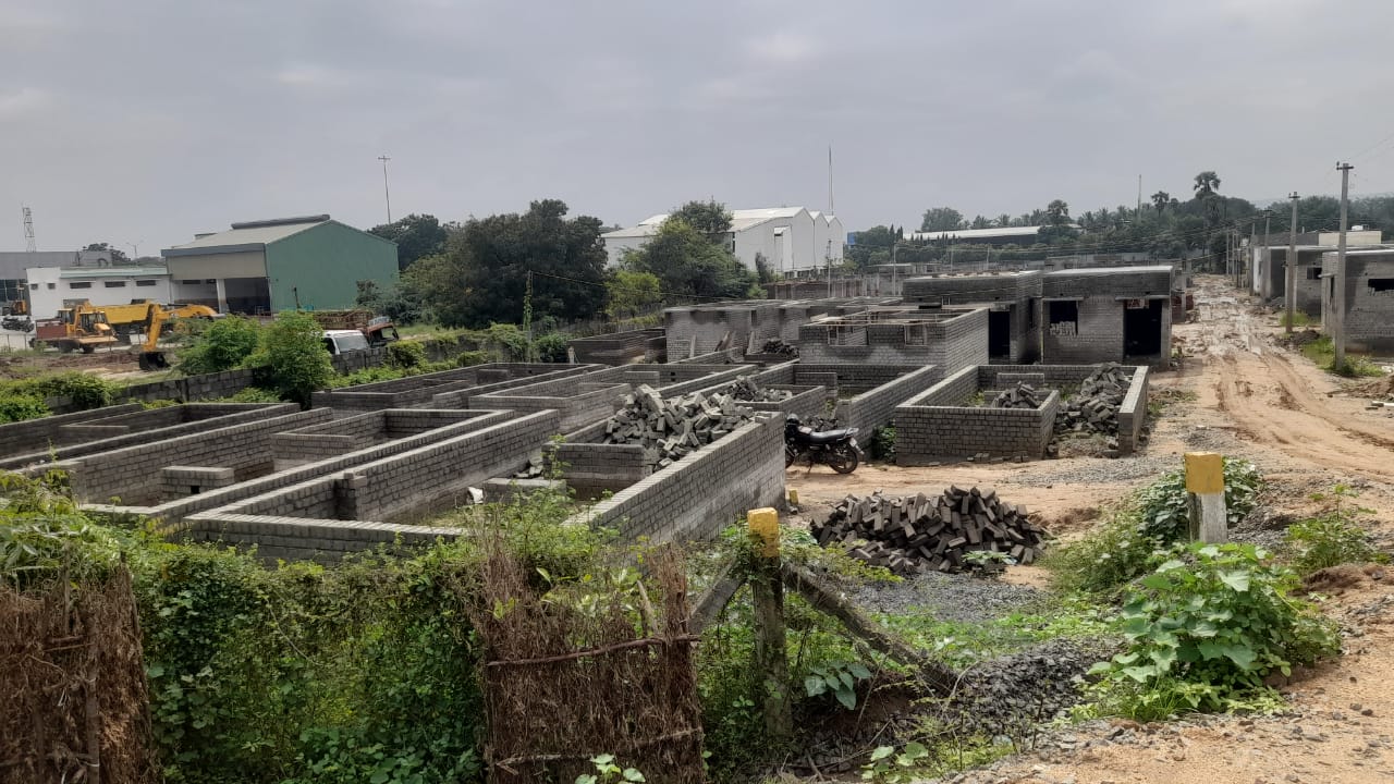 கலைஞர் இல்ல கட்டுமான பணிகள் திடீர் நிறுத்தம்