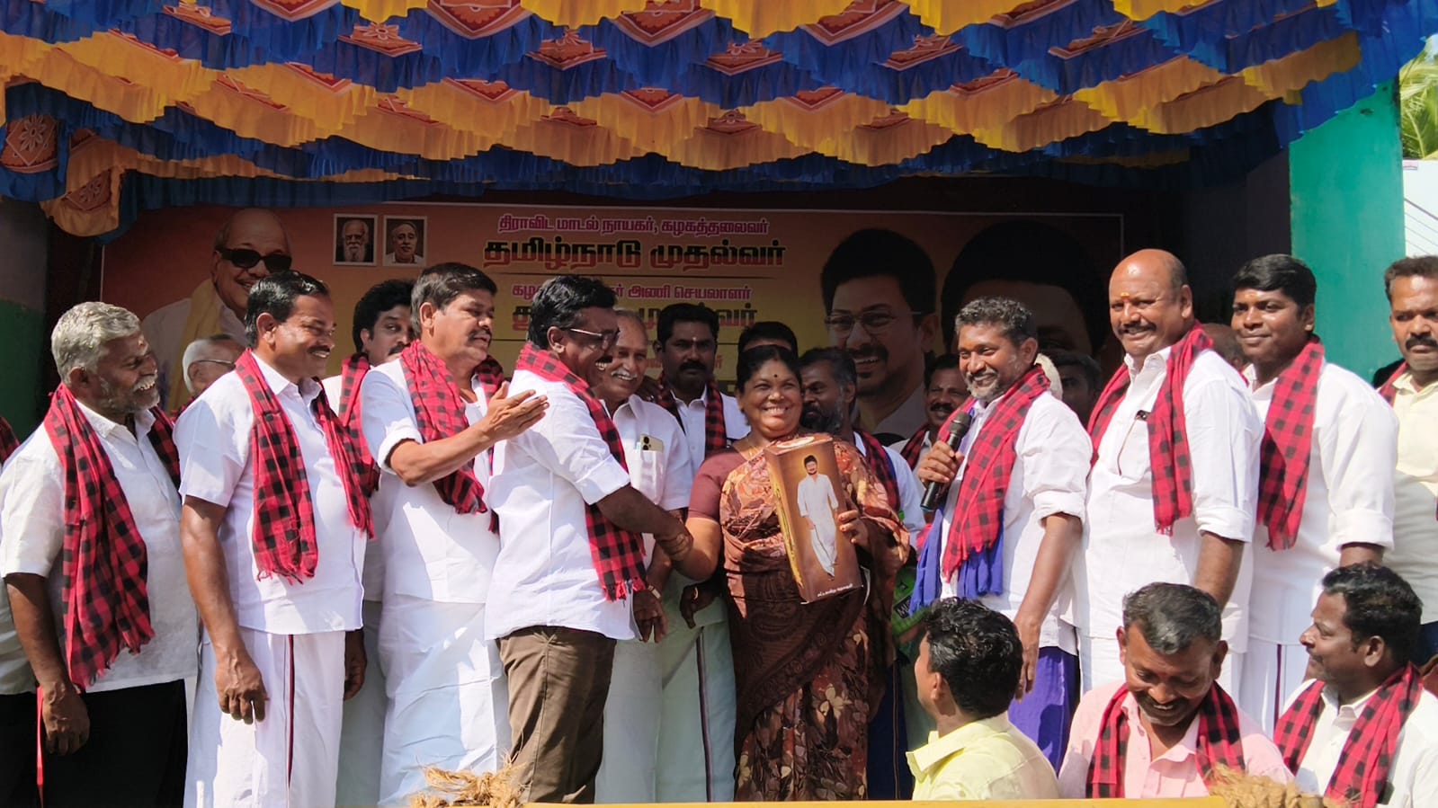 முள்ளிப்பள்ளம் ஊராட்சியில் 1500 க்கும் மேற்பட்டோர்க்குநலத்திட்ட உதவிகள் வெங்கடேசன் எம் எல் ஏ வழங்கினார்